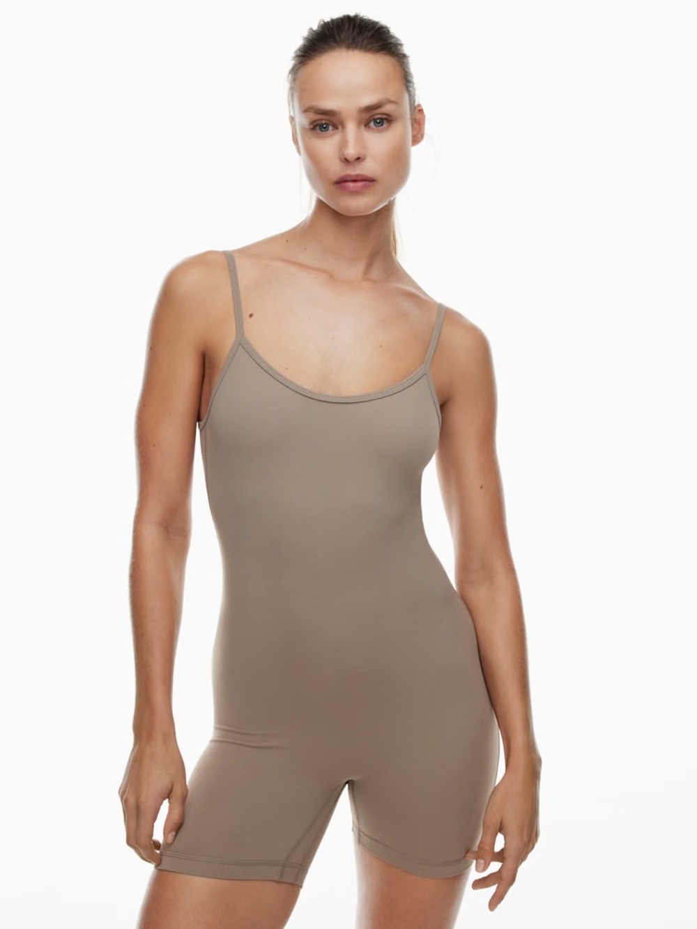 BUTTER Essential 5" Romper
Essential sweat-wicking scoopneck romper in Taupe